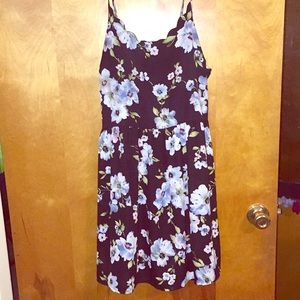 Flower dress with pockets.